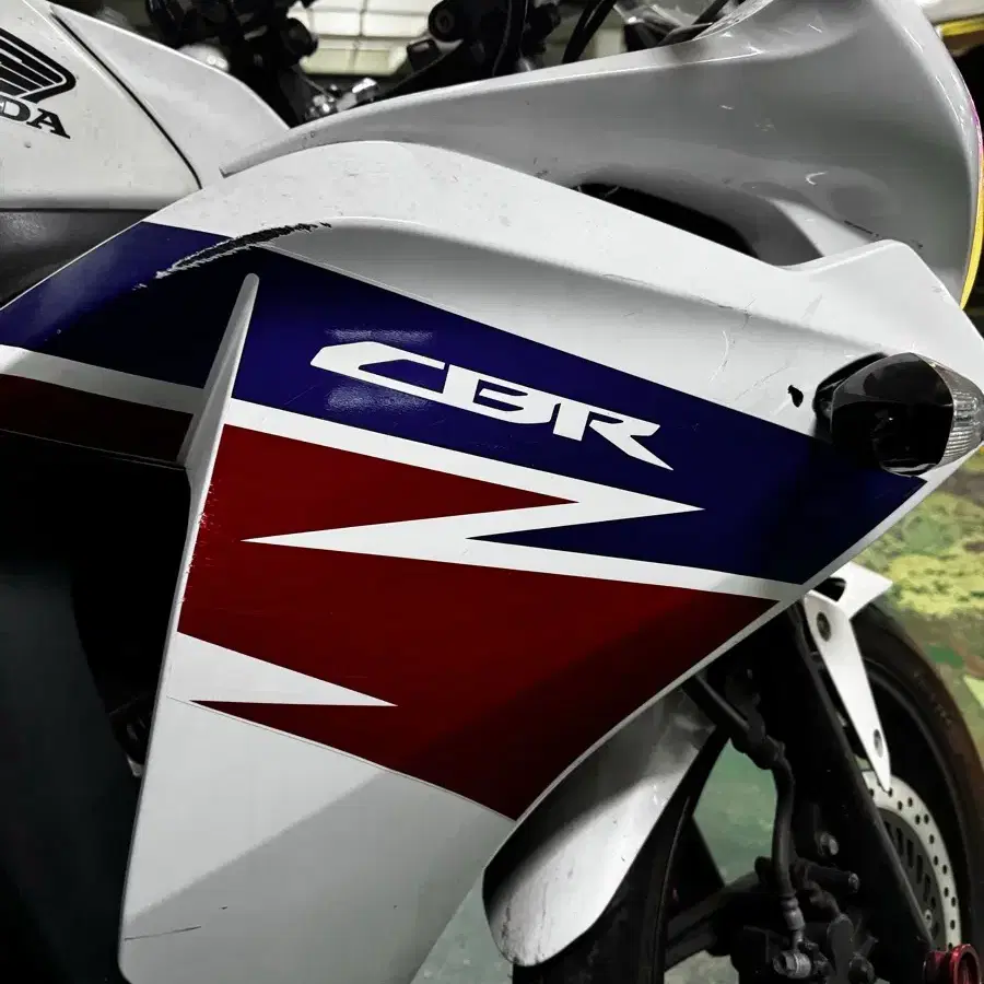 CBR125R