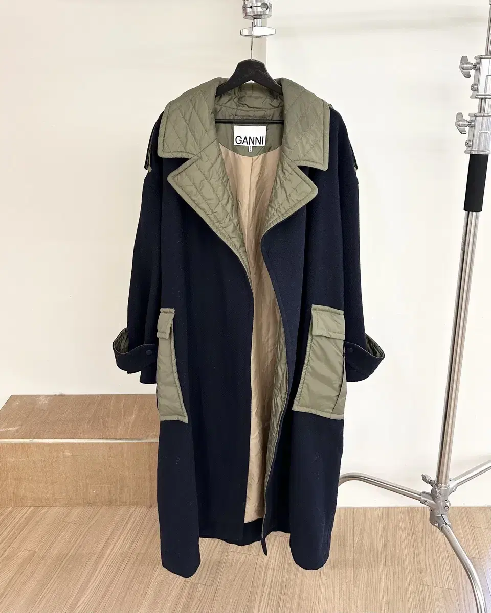 가니 네이비 19fw 오픈 울 코트