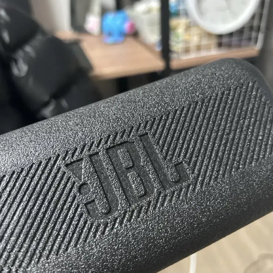 JBL flip6 팝니다 (새상품 박스 케이블 있음)