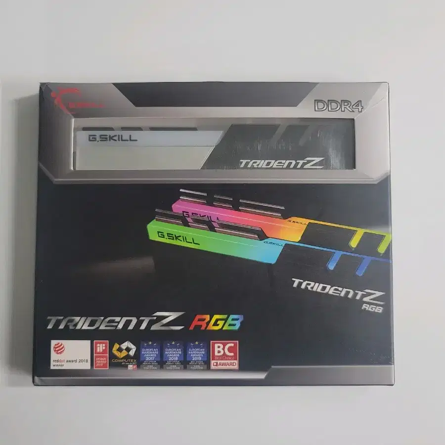 지스킬 트라이던트Z DDR4 32G 3600 CL16(쿨거래시 네고가능)