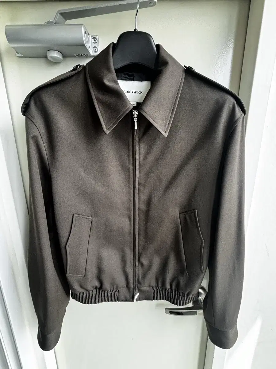 24ss 토니웩Wool Twill Epaulet Blouson m