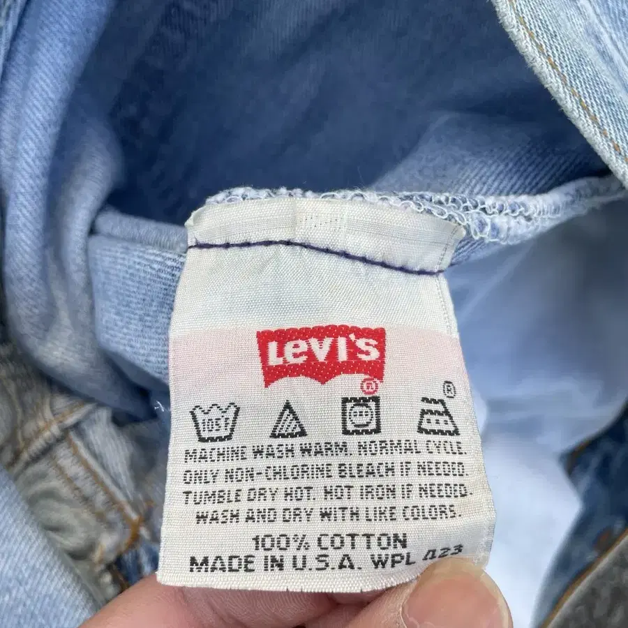 90s Levis 501 (W30 L34 )