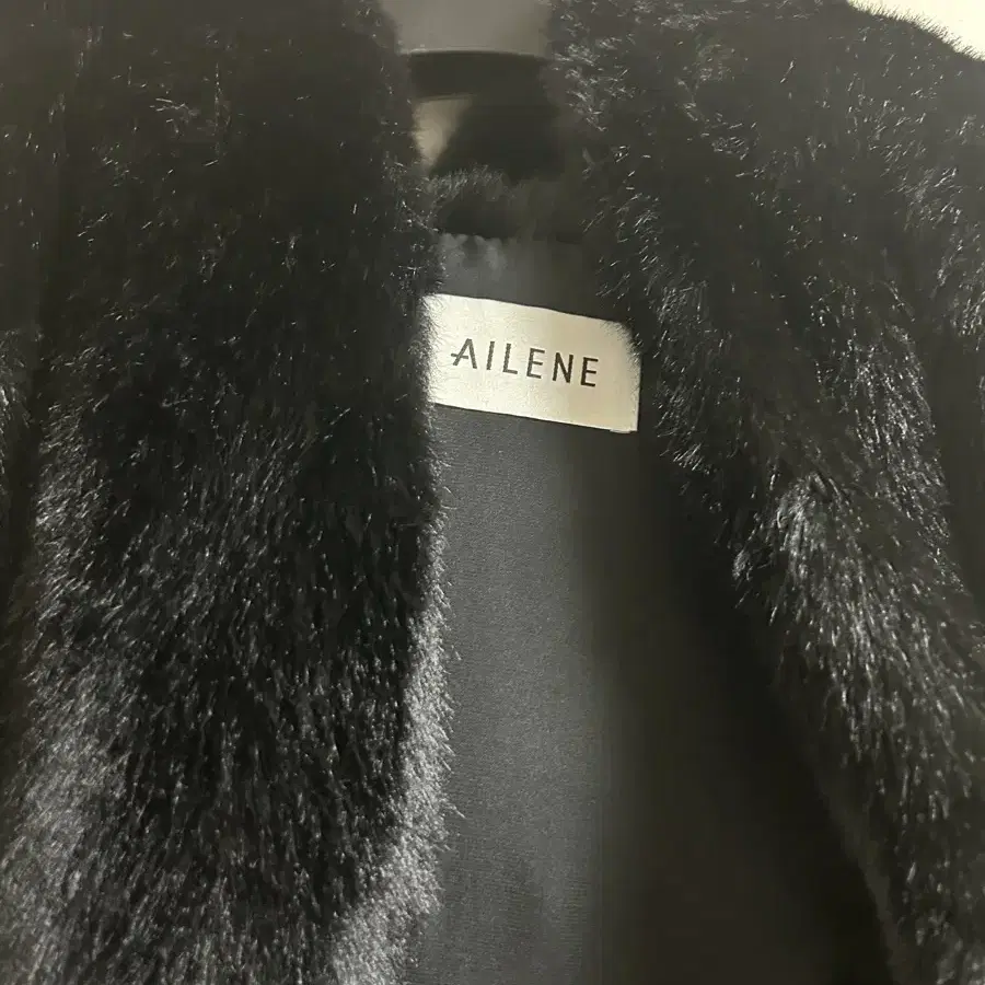 AILENE 후드퍼조끼