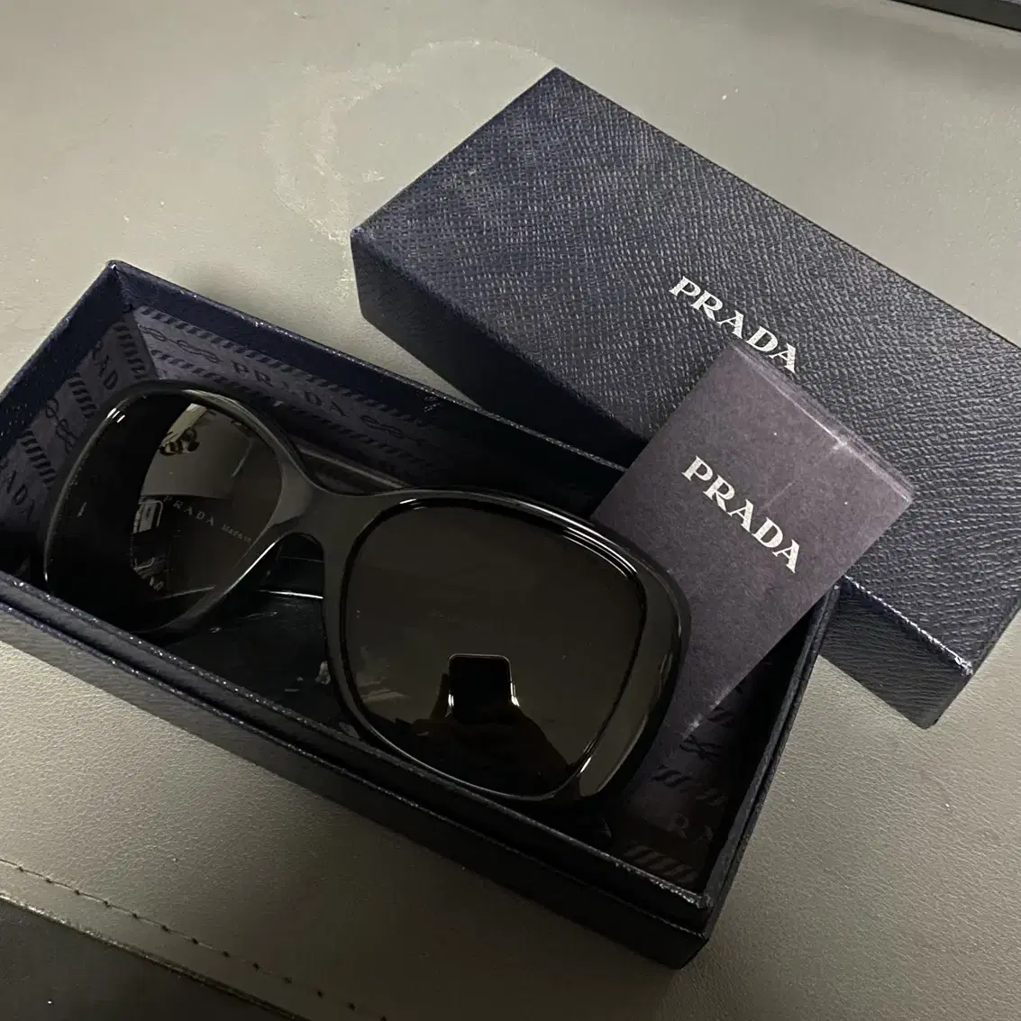 PRADA 프라다 선글라스