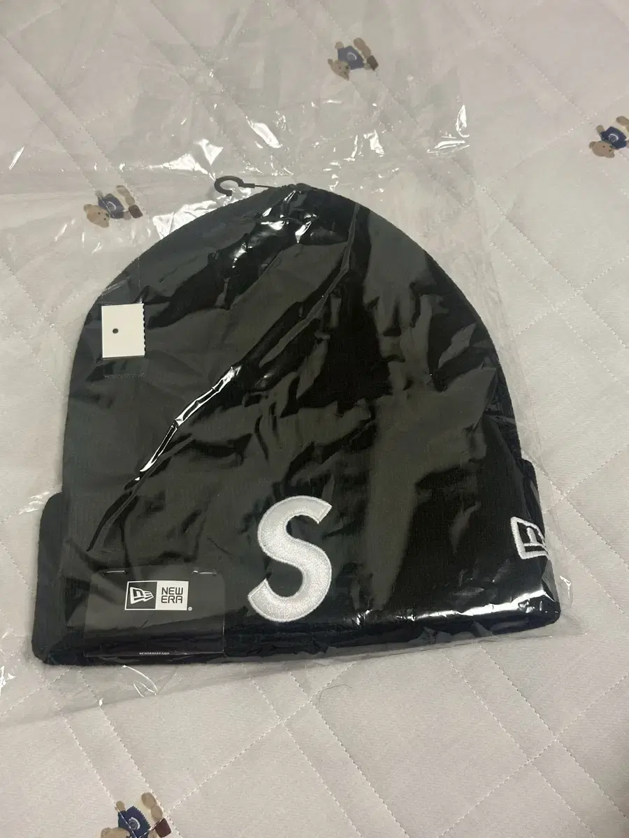 Supreme New Era S Logo Beanie Black 24SS