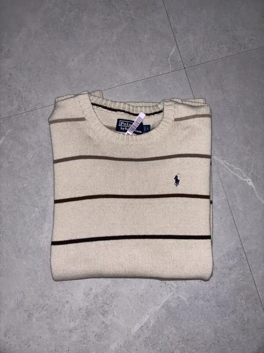 Polo knit size L to sell