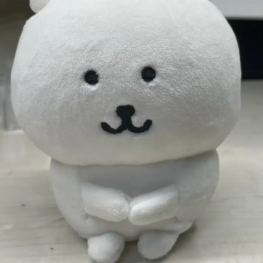 앉은 농담곰 누이 인형