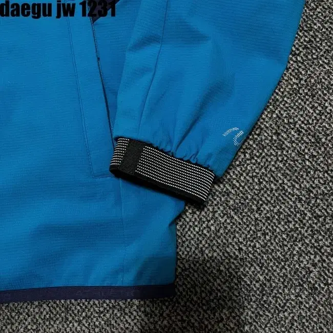 L DESCENTE JACKET 데상트 자켓