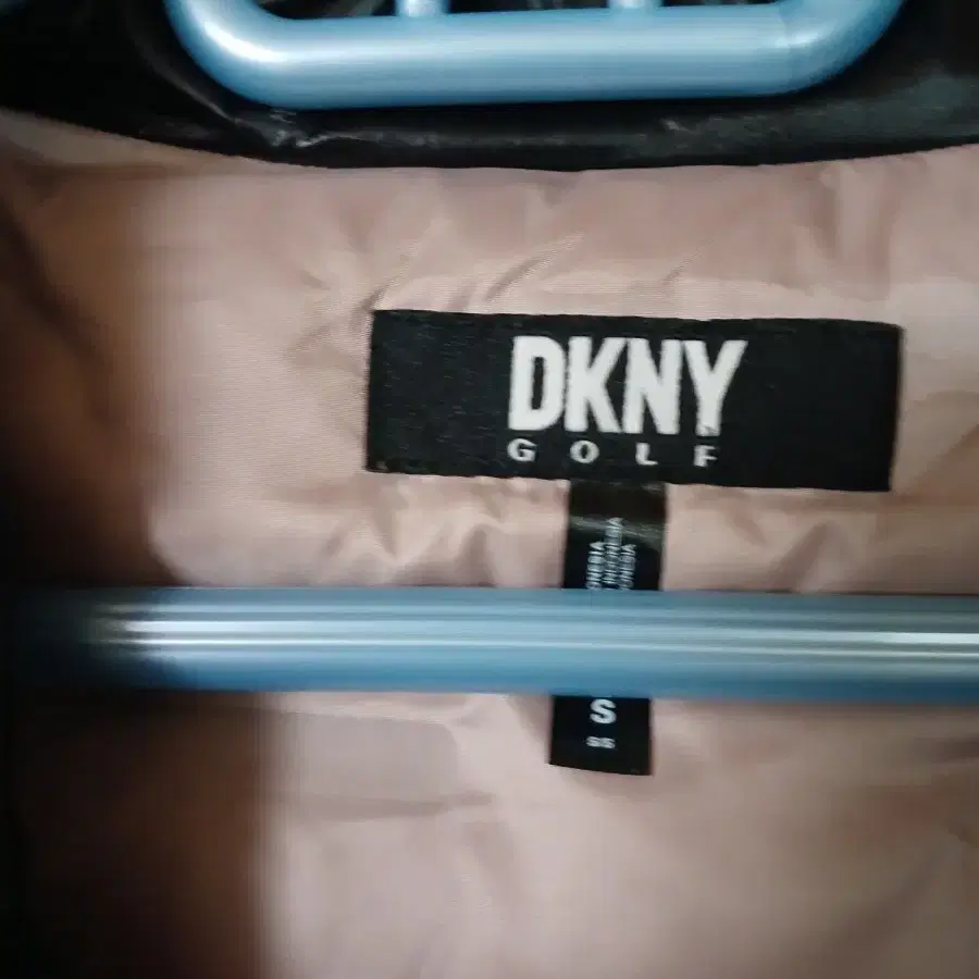 DKNY 골프패딩