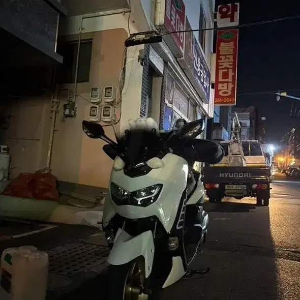 Nmax125 22년식 판매합니다