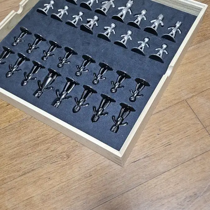 umbra Buddy chess set 체스 세트