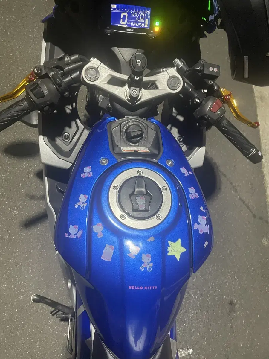 gsxr125 21년식 스페셜 카울 판매합니다