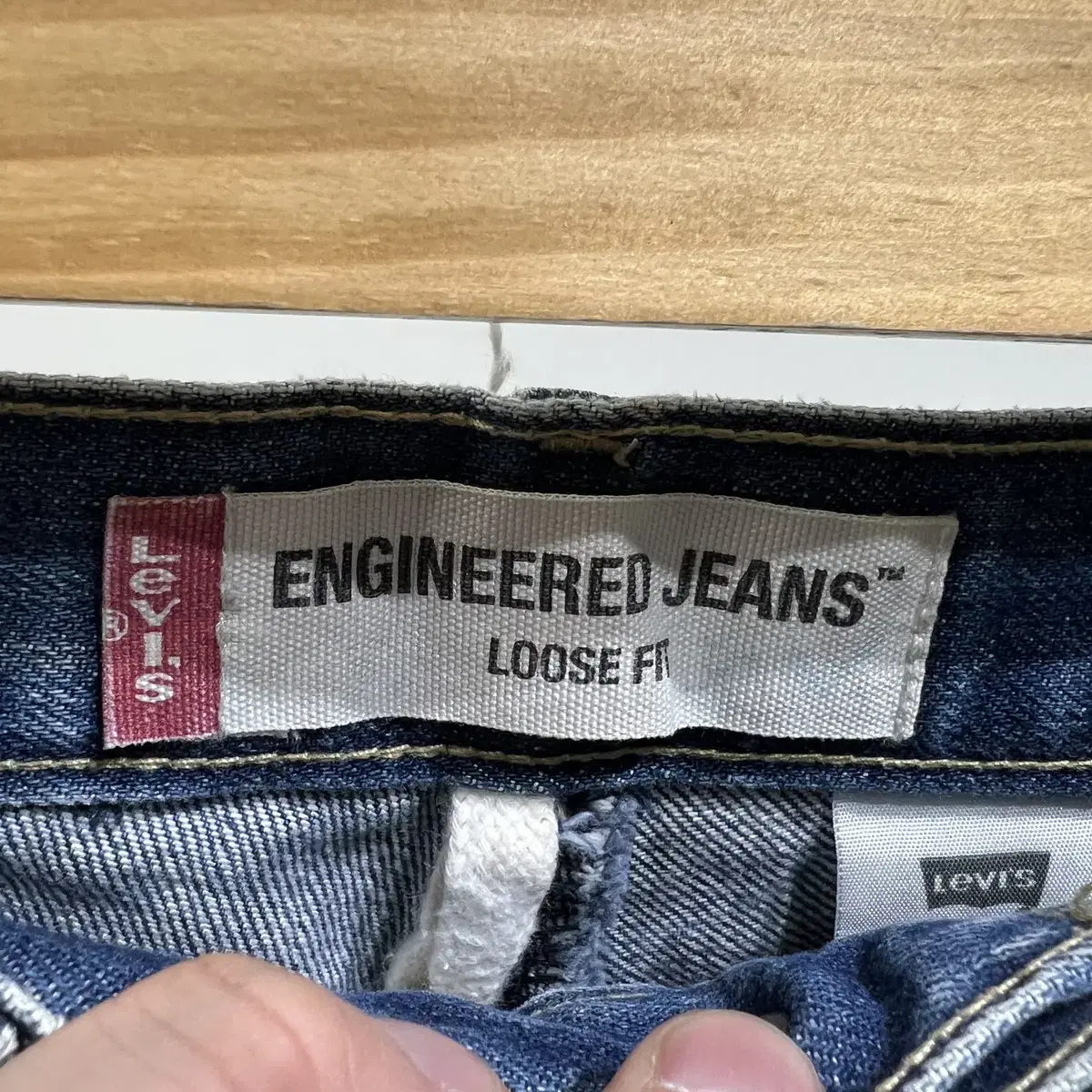 LEVIS ENGINEERED JEANS