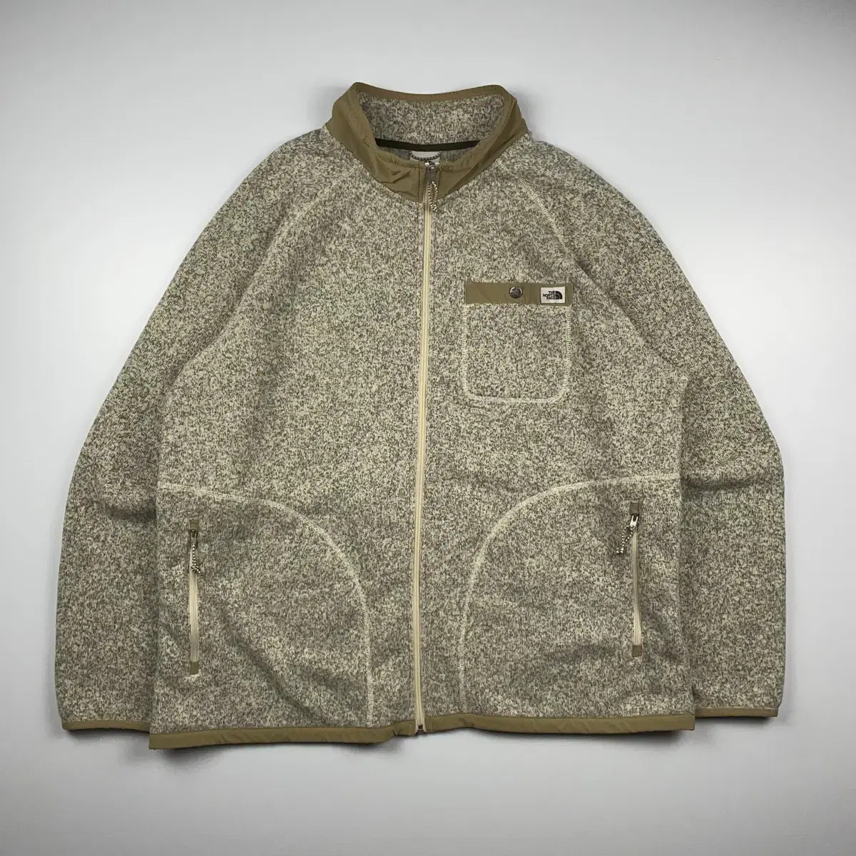 (110) The North Face Golden Lion Fleece Jacket