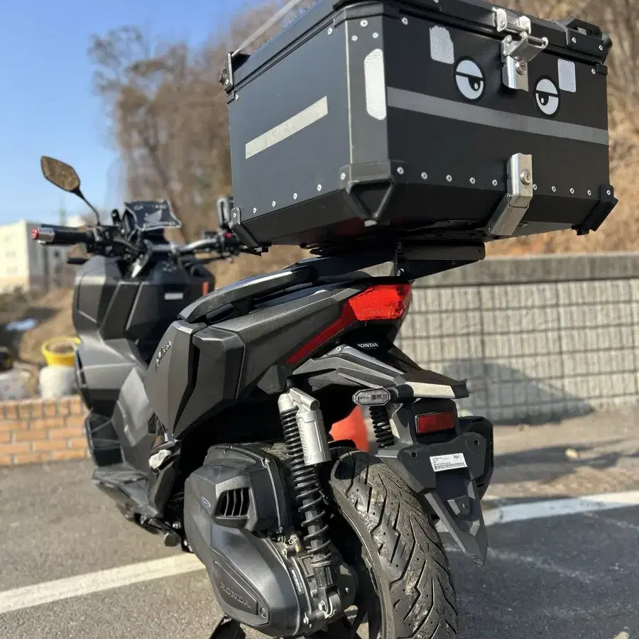 X-ADV350