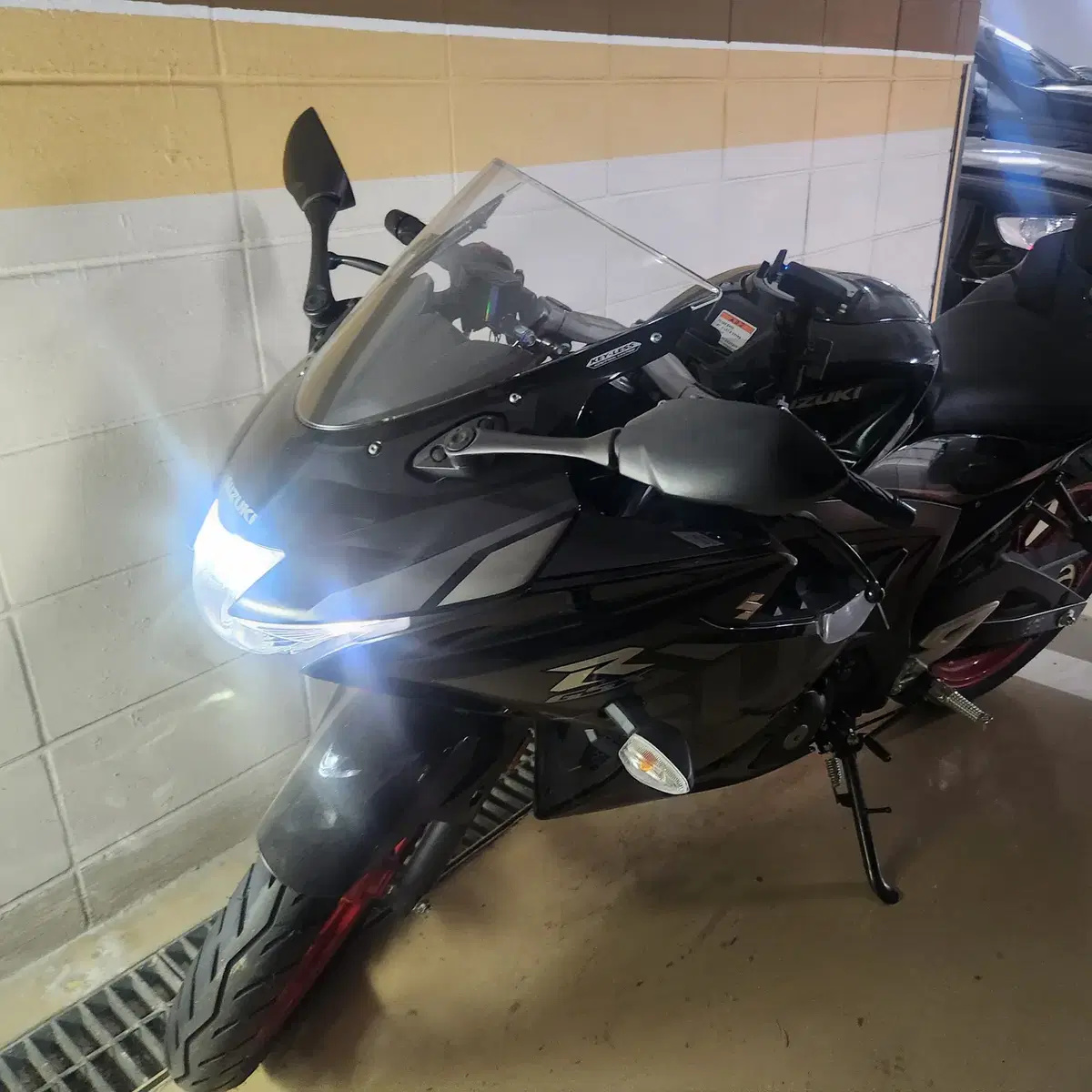 gsx r 125 2023년식1,2@@km 상태 A (업자X)