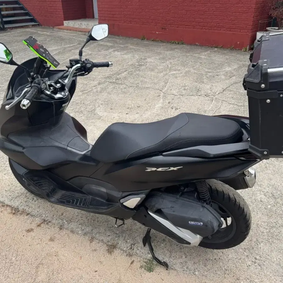 혼다 pcx125 21년 블랙컬러 판매합니다