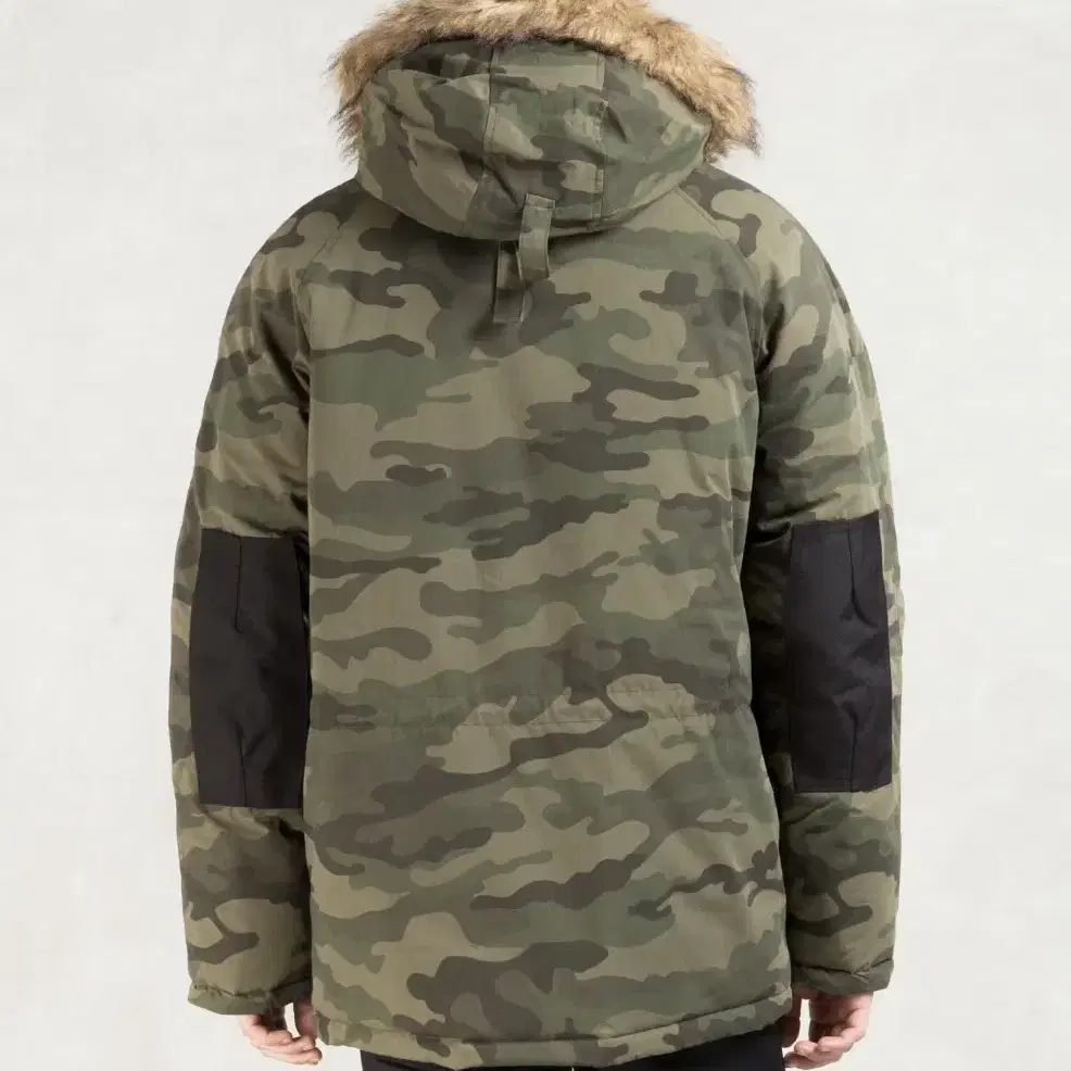 칼하트 Camo Trapper Parka