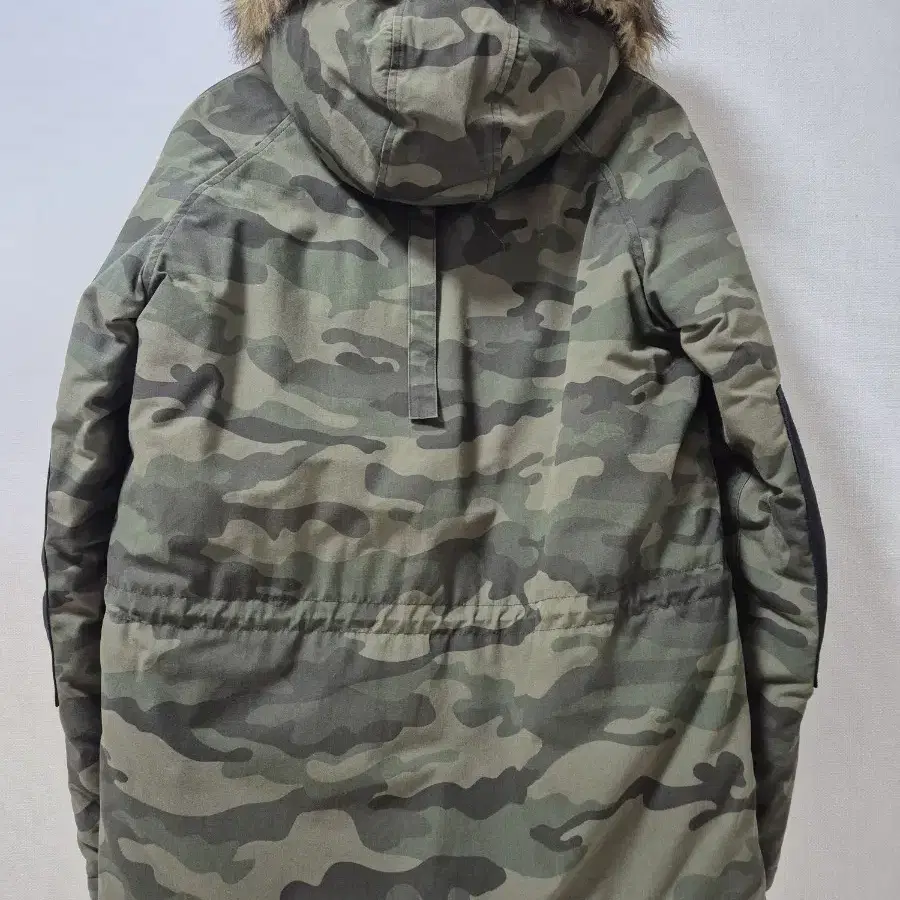 칼하트 Camo Trapper Parka