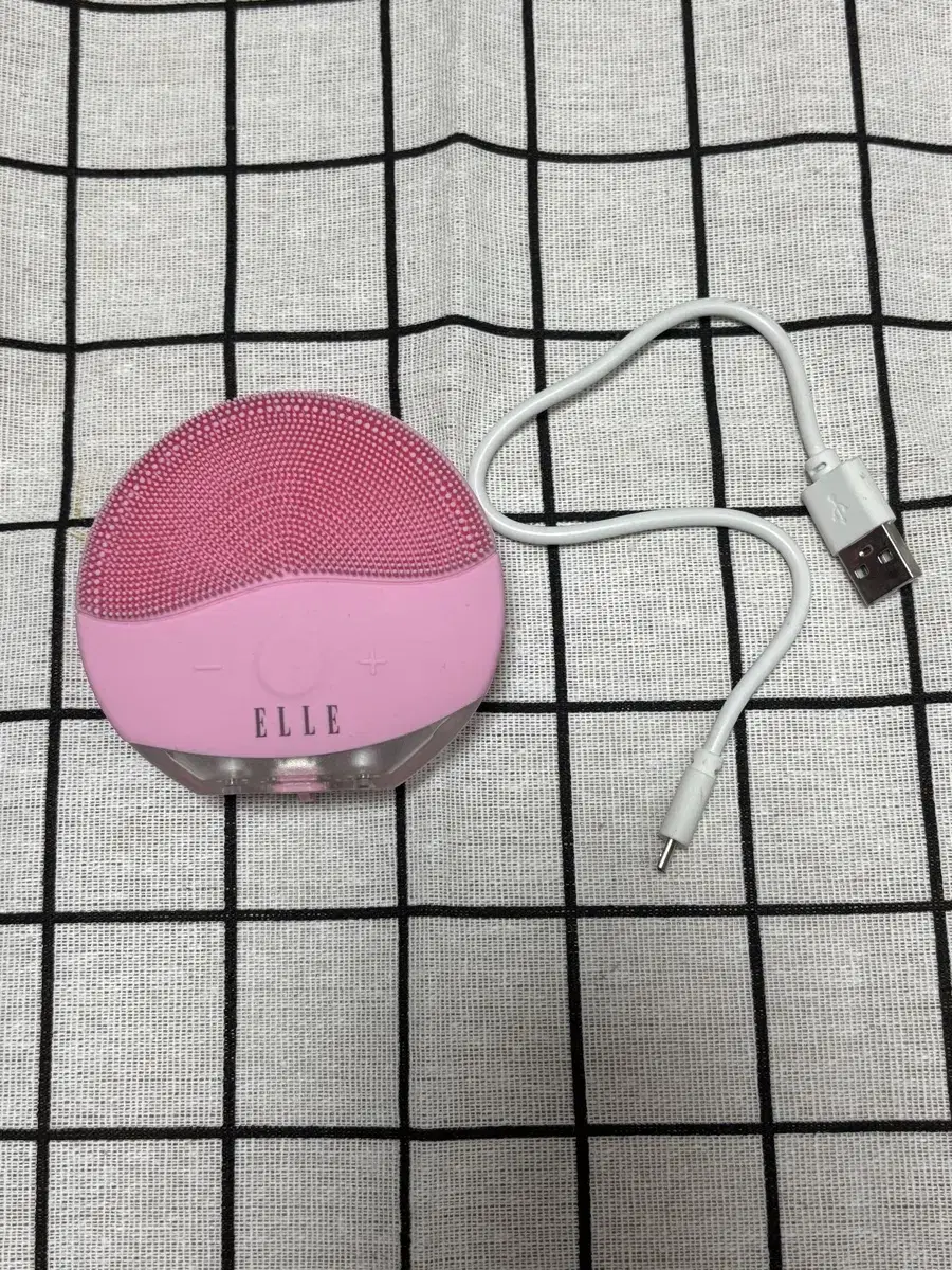 L'Elle Silicone Electric Face Washer (2nd Generation)