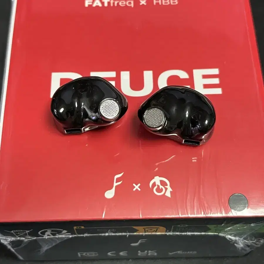 FATfreq x HBB DEUCE 펫프렉 듀스