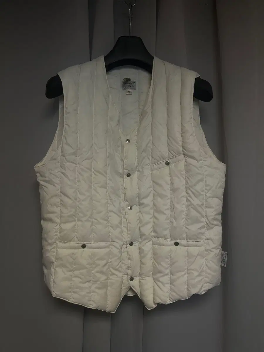 Rocky Mountain Featherbed Sixth Man's Vest Size 42 for sale