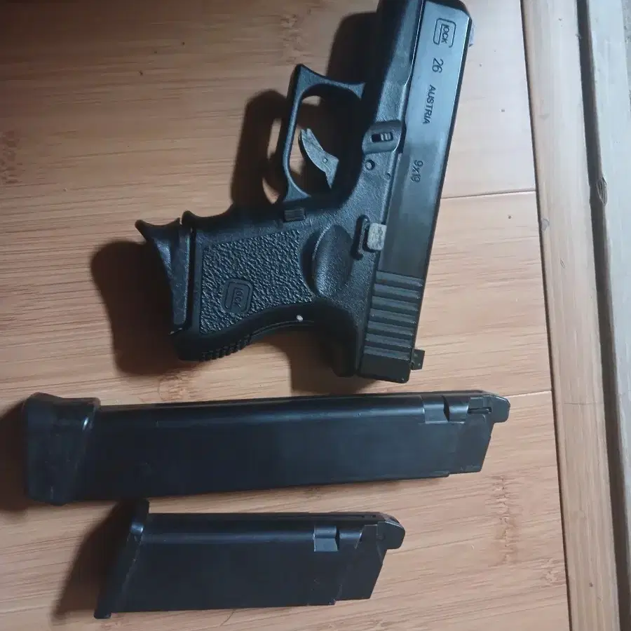 토이스타 GLOCK 26 팝니다 (탄창 일괄)