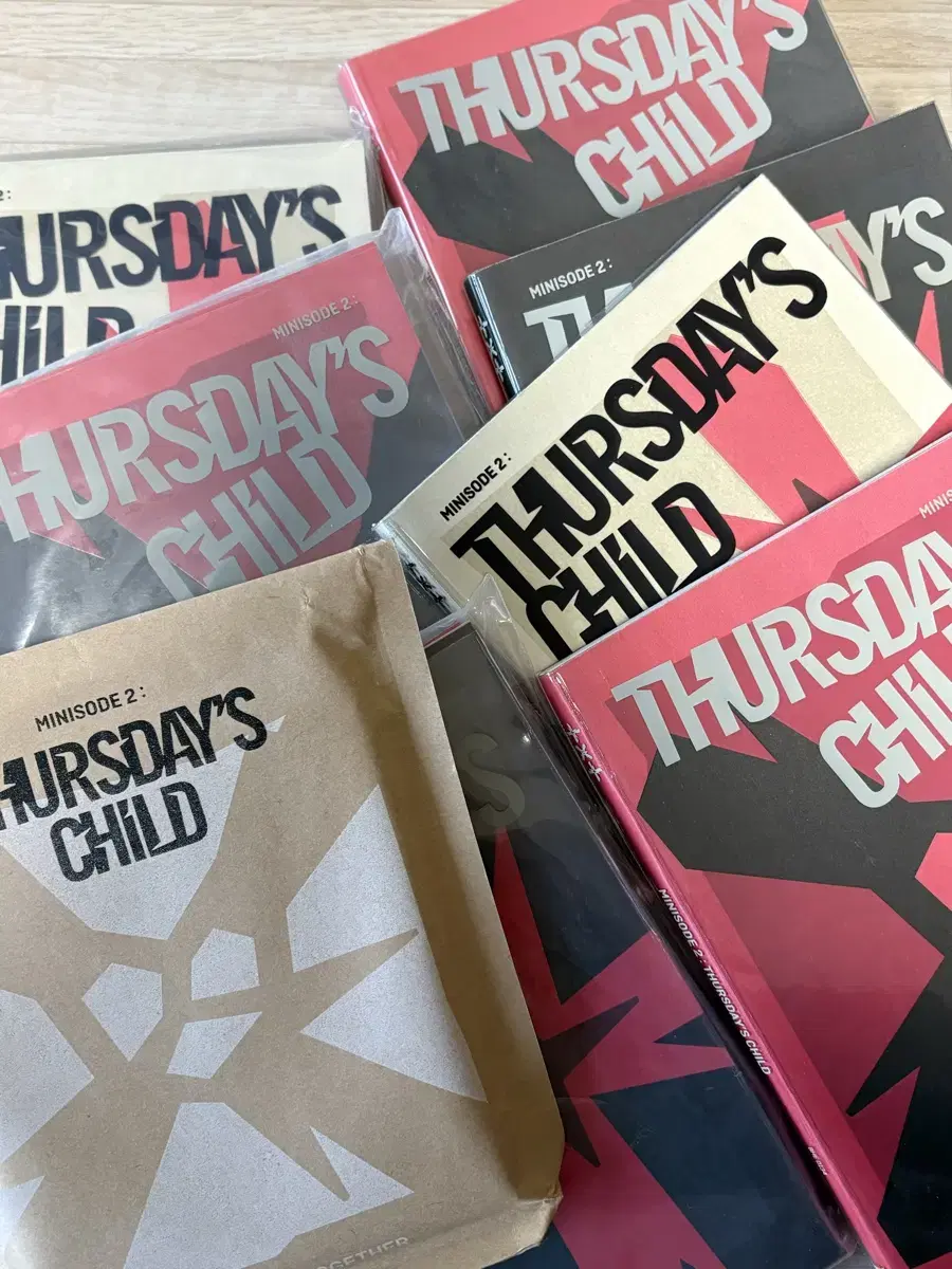 투바투 개봉앨범 Thursdays child