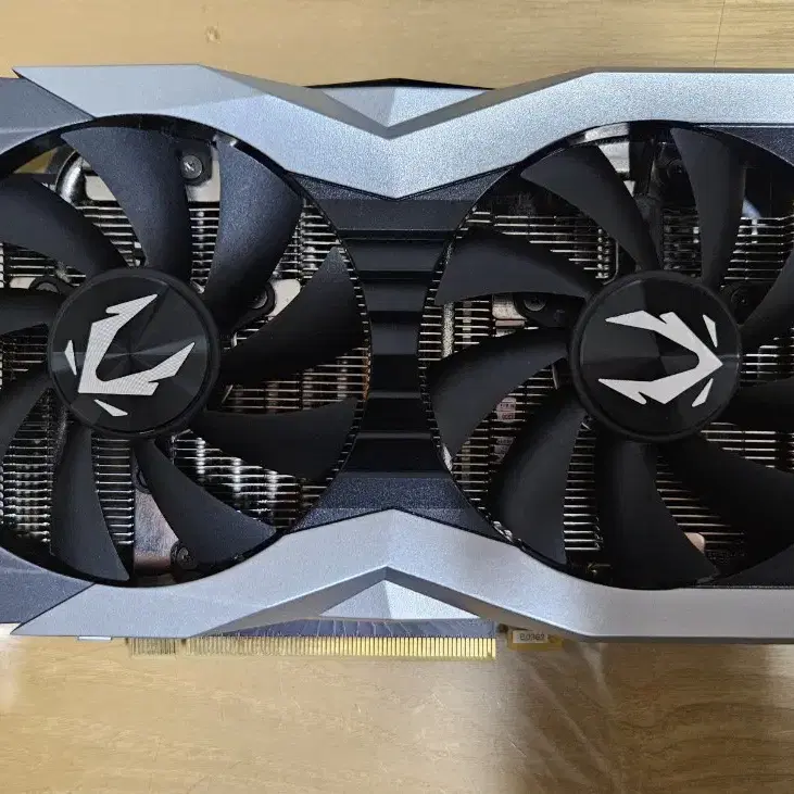 ZOTAC RTX 2060 그래픽카드 팝니다.