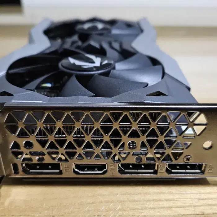 ZOTAC RTX 2060 그래픽카드 팝니다.