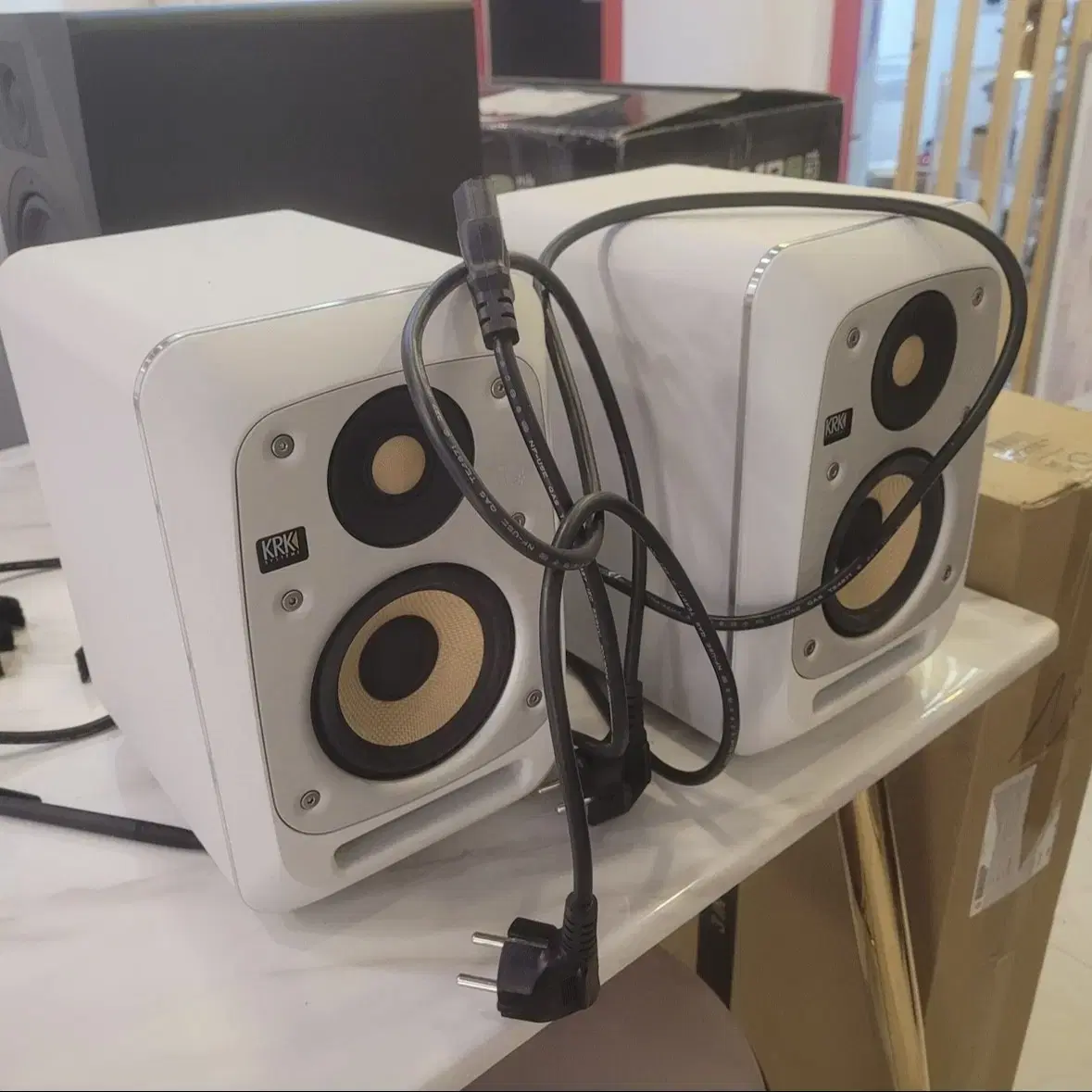 KRK V4 S4 WHITE (1조) 모니터 스피커