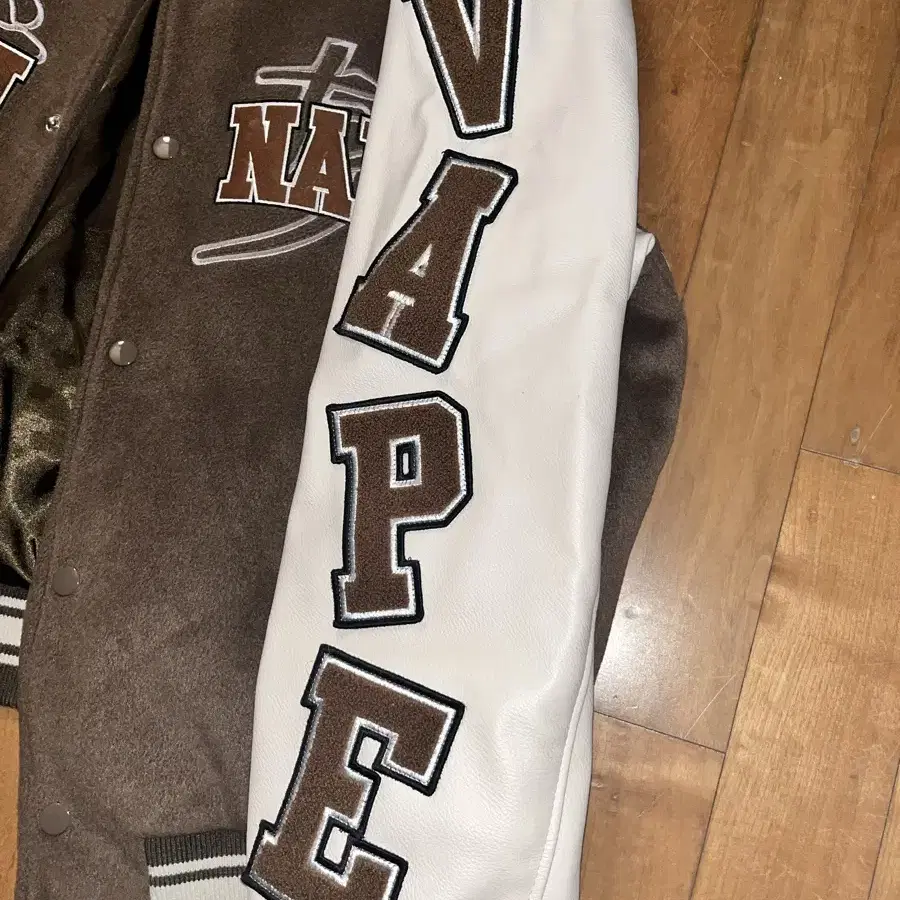 [도미넌트] dragon varsity jacket brown (L)