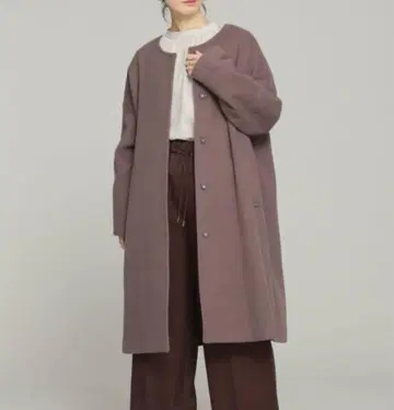 나노 유니버스 더블 비버 노컬러 크루넥 코트