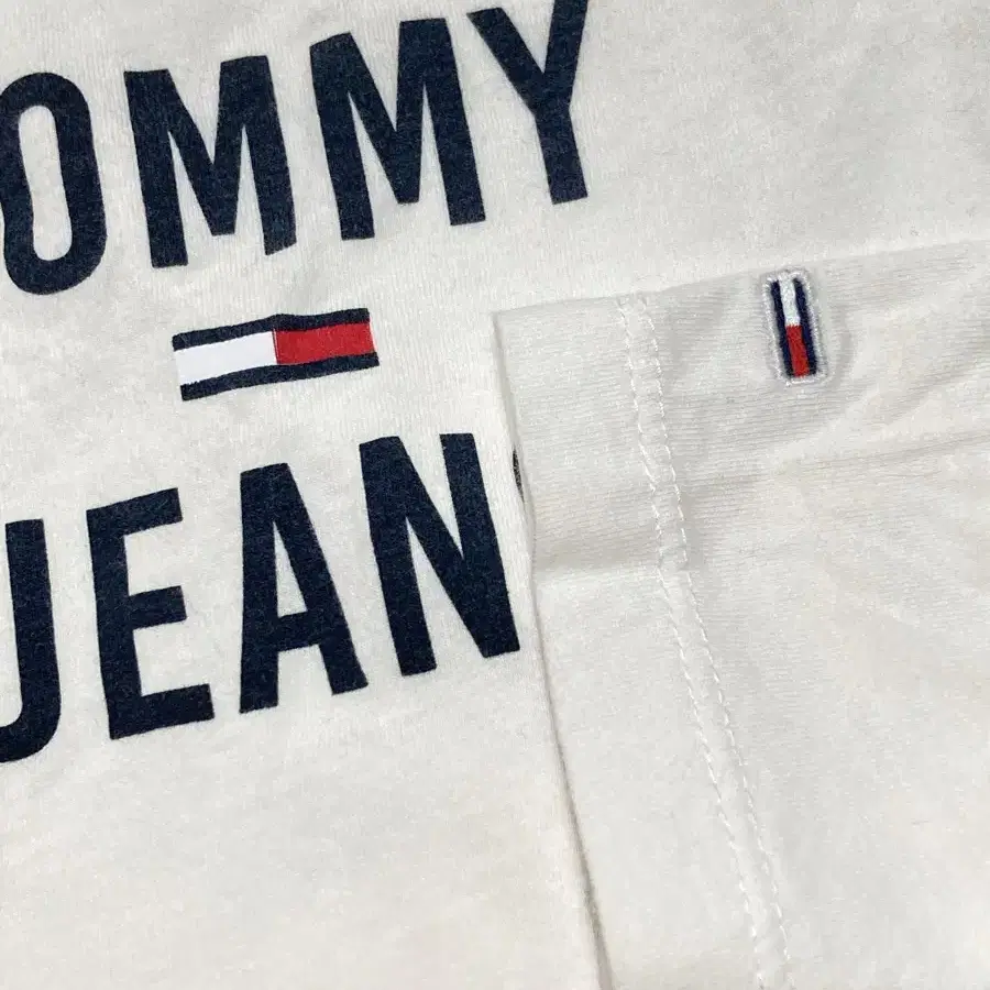 Tommy Jeans Standard Fit Long Sleeve