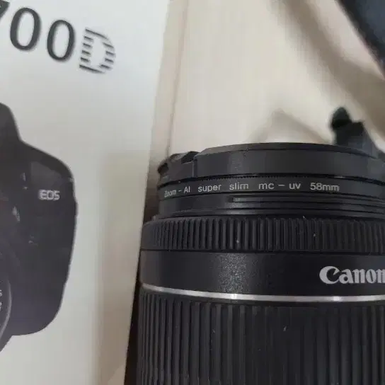 깔끔한 캐논 카메라 EOS 700D 와 18-55 렌즈 세트