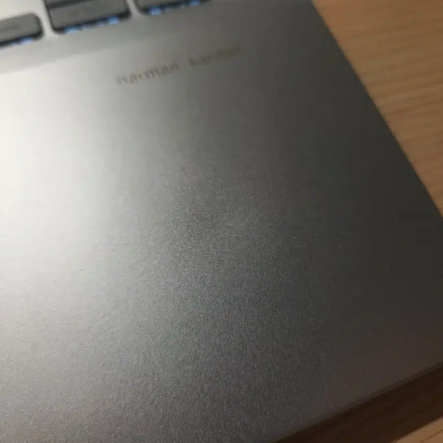 ASUS VivoBook 노트북