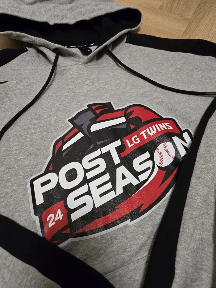 LG Twins 2024 Postseason Hoodie Authentic (2XL)