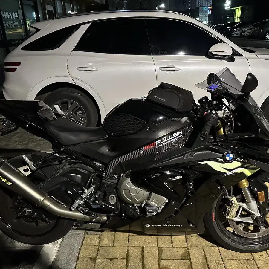 18년식 s1000rr 아크라 풀배기 팝니다 다음주까지 시원하게 네고 가