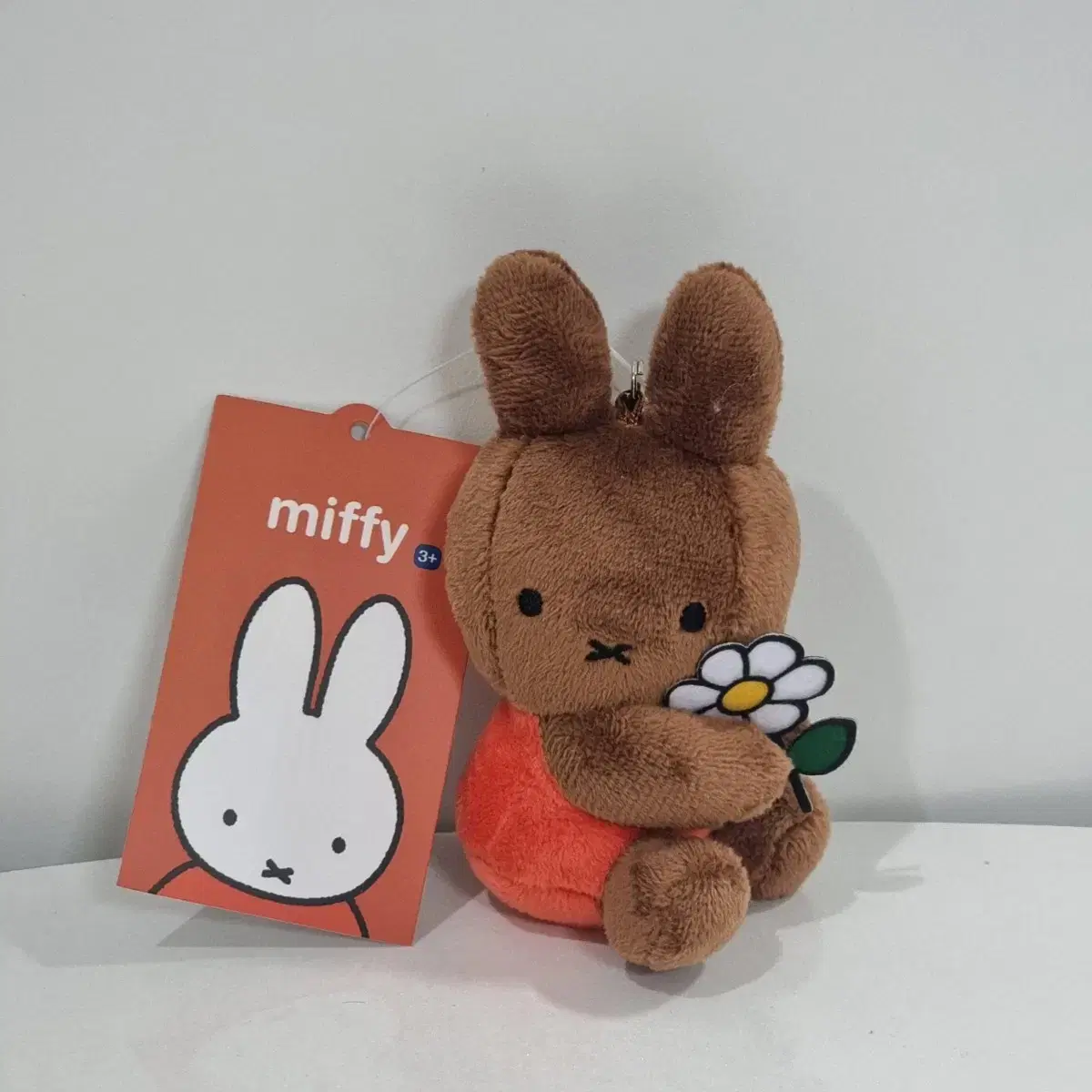 Tanned Miffy with flowers doll keyring New