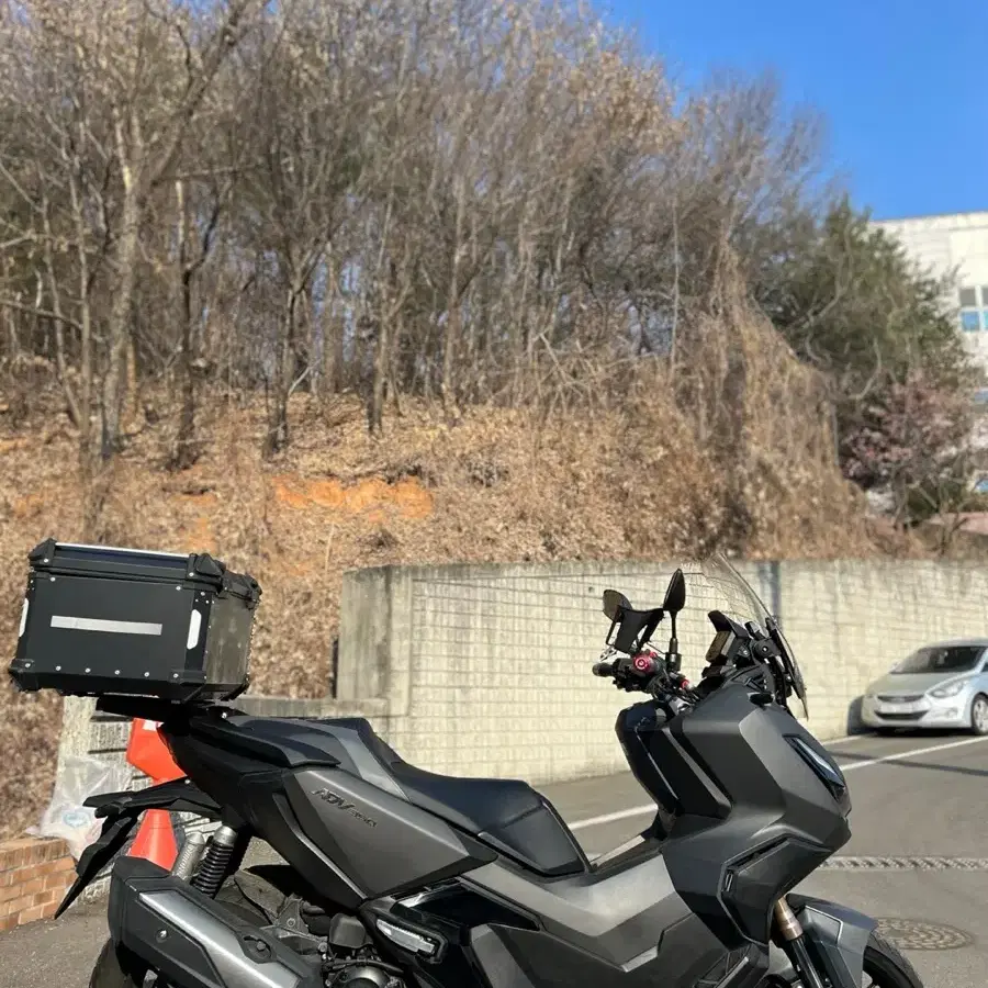 X-ADV350