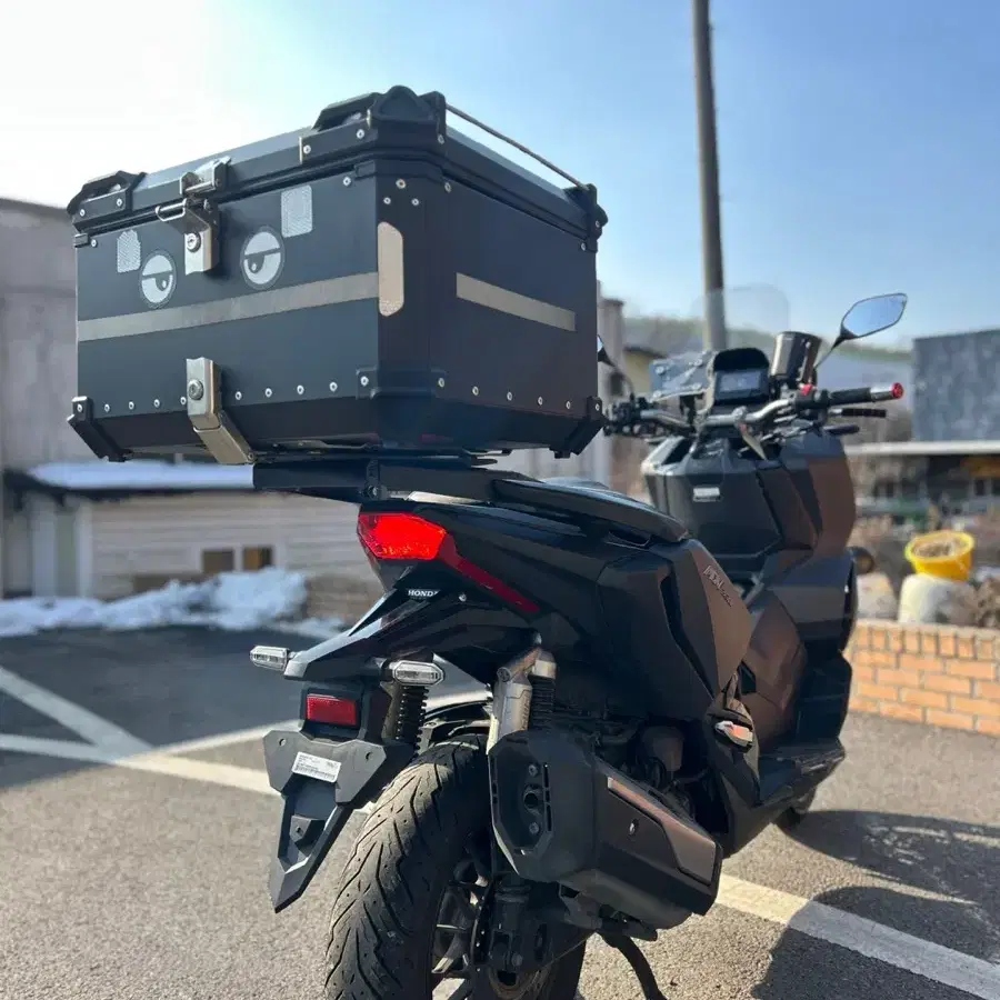 X-ADV350