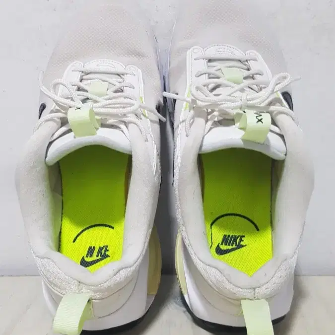 택포 265/270 정품 NIKE AIR-MAX 인터락 쿠션 스니커즈!