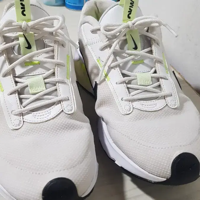 택포 265/270 정품 NIKE AIR-MAX 인터락 쿠션 스니커즈!