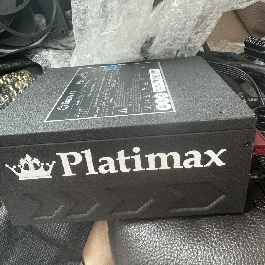 에너맥스 Platimax EPM1700EGT