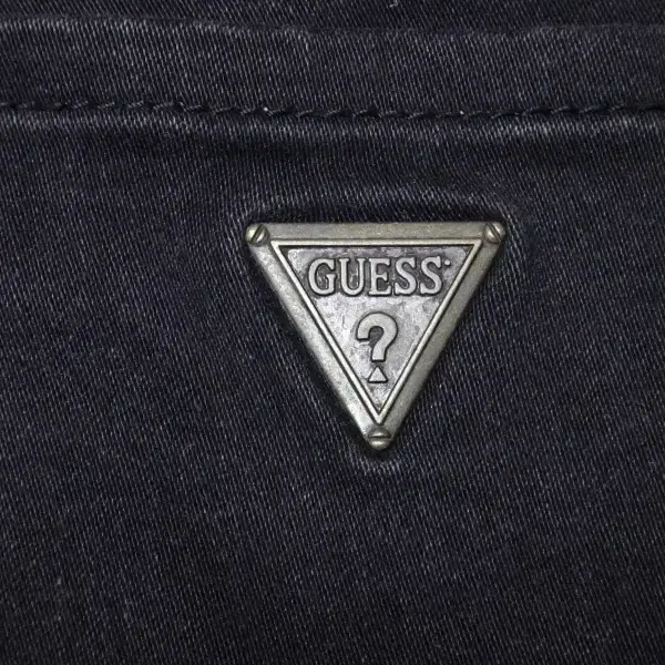 (31in) 게스 GUESS 블랙블랙 스키니 데님팬츠