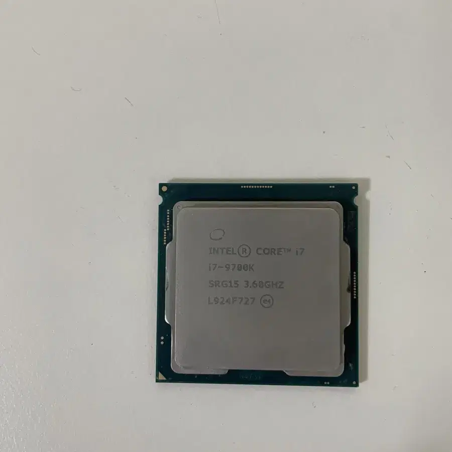 고장 인텔 i7-9700k 택포