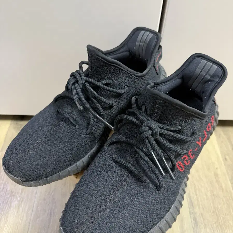 아디다스 Yeezy Boost 350 V2 블랙 275