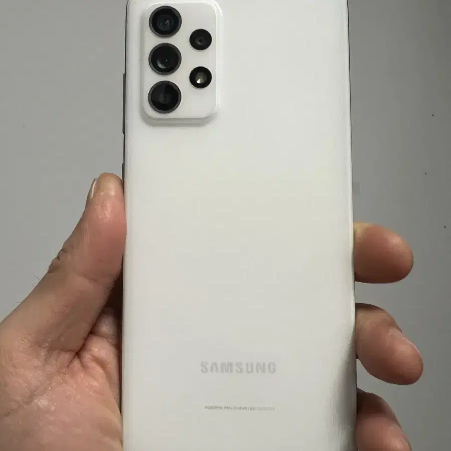 갤럭시 A52s 5G 화이트 128GB 판매합니다.