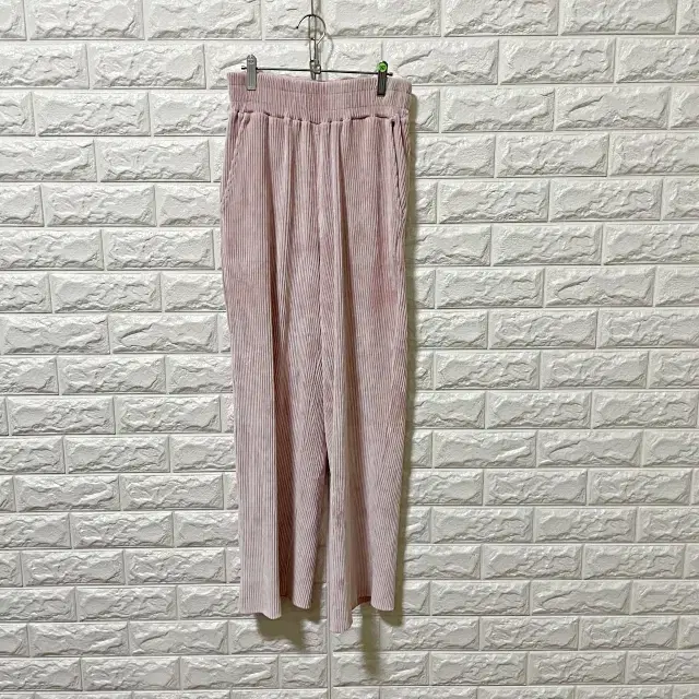 Ch297 Corduroy Pants