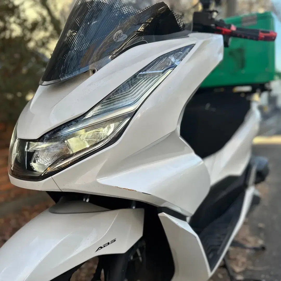 혼다 pcx125 22년식 3만km 판매합니다.